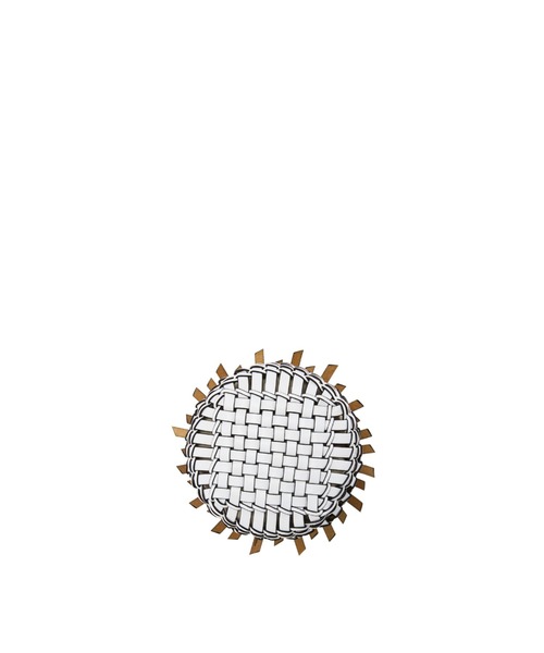 LOEWE(ロエベ)の「フリンジ バケットバッグ スモール (カーフ)(かごバッグ・レディース・ホワイト・SMALL)」の4枚目の写真