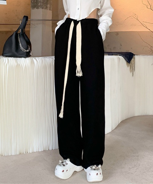 me+em select(ミームセレクト)の「ロングコード裏起毛スウェットワイドパンツ(スウェットパンツ・レディース・ブラック/ネイビー/グレー・MEDIUM/LARGE)」の2枚目の写真