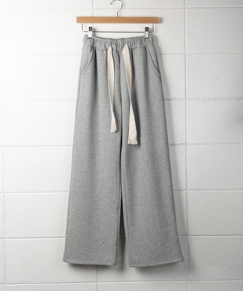 me+em select(ミームセレクト)の「ロングコード裏起毛スウェットワイドパンツ(スウェットパンツ・レディース・ブラック/ネイビー/グレー・MEDIUM/LARGE)」の17枚目の写真