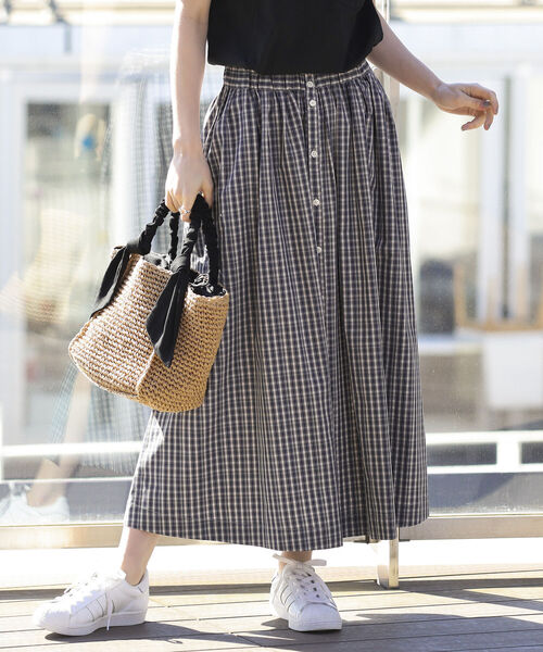 Ray BEAMS（レイビームス）の「GYMPHLEX × Ray BEAMS / 別注 ロング フレア スカート（スカート・レディース・ネイビー/グリーン・14）」の7枚目の写真