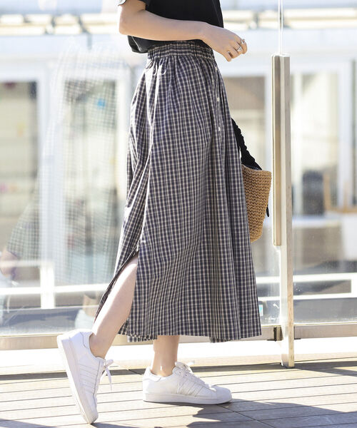 Ray BEAMS（レイビームス）の「GYMPHLEX × Ray BEAMS / 別注 ロング フレア スカート（スカート・レディース・ネイビー/グリーン・14）」の9枚目の写真