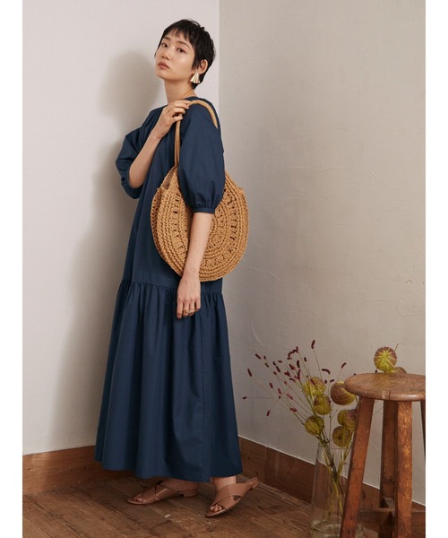 armonia(アルモニーア)の「armonia.裾切換えフレアワンピース(ワンピース・レディース・ベージュ/ネイビー・FREE)」の11枚目の写真