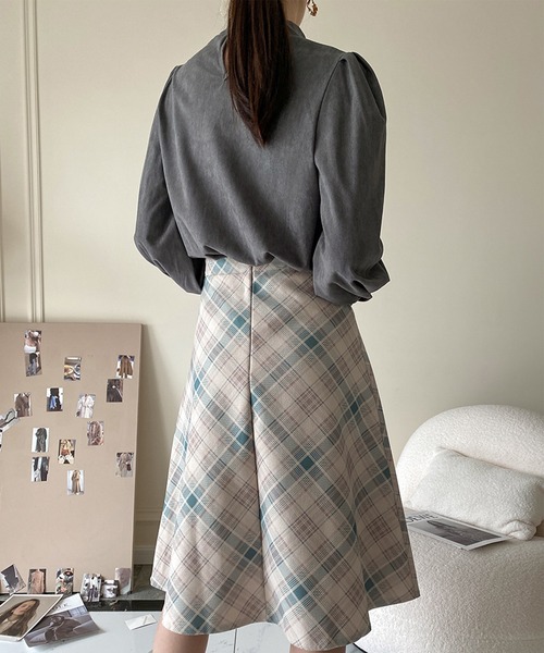 aimoha(アイモハ)の「レトロフェミニンブラウス(シャツ/ブラウス・レディース・ホワイト/ベージュ/グレー/チョコ・MEDIUM/LARGE)」の11枚目の写真