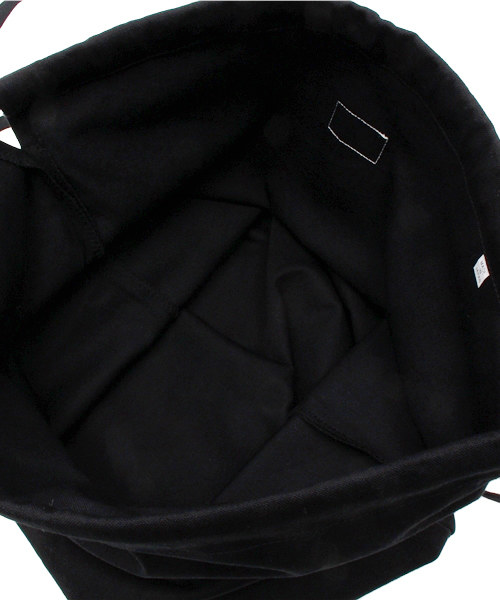 BEAMS BOY(ビームスボーイ)の「SOFT CREAM / ロゴ ナップサック(バックパック/リュック・レディース・ホワイト/ブラック・ONE SIZE)」の8枚目の写真