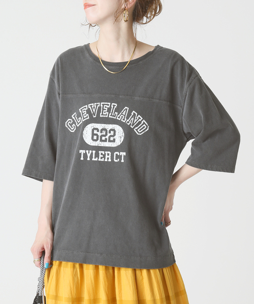 B.C STOCK(ベーセーストック)の「College football tee(Tシャツ/カットソー・レディース・チャコールグレー/イエロー/オレンジ/ブルー・FREE)」の2枚目の写真