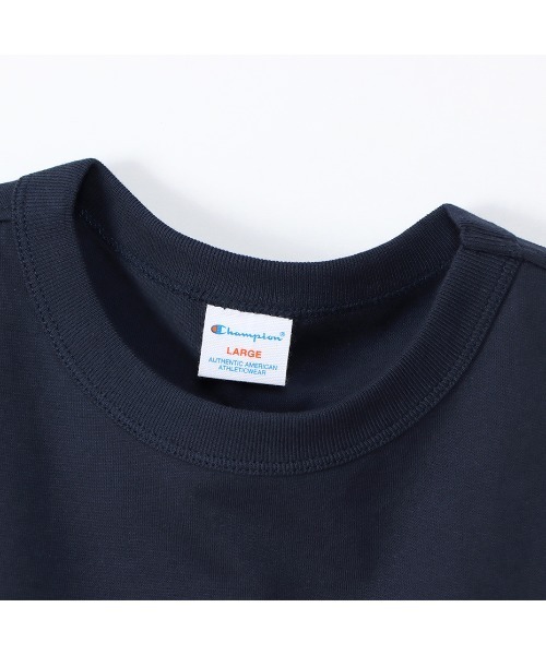 Champion(チャンピオン)の「【Champion/チャンピオン】メンズ ベーシック ショートスリーブTシャツ(Tシャツ/カットソー・メンズ・ブラック/グレー/ネイビー/ホワイト×レッド/ホワイト×ネイビー/グリーン系その他/ベージュ/バーガンディー・MEDIUM/LARGE/XX-LARGE/X-LARGE)」の15枚目の写真