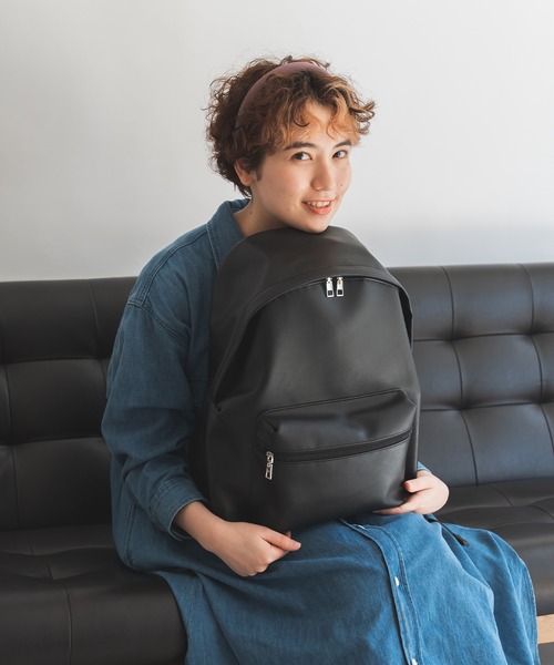 DEVICE+（デバイスプラス）の「DEVICE+ スクエア デイパック リュック バックパック（バックパック/リュック・レディース・ブラック・FREE）」の17枚目の写真