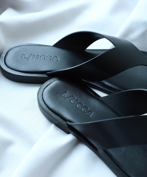 BEAMS F（ビームスエフ）の「L/UCCA / 別注 レザー ビーチサンダル（サンダル・メンズ・ブラック/ダークブラウン・40/41/42/43）」の13枚目の写真