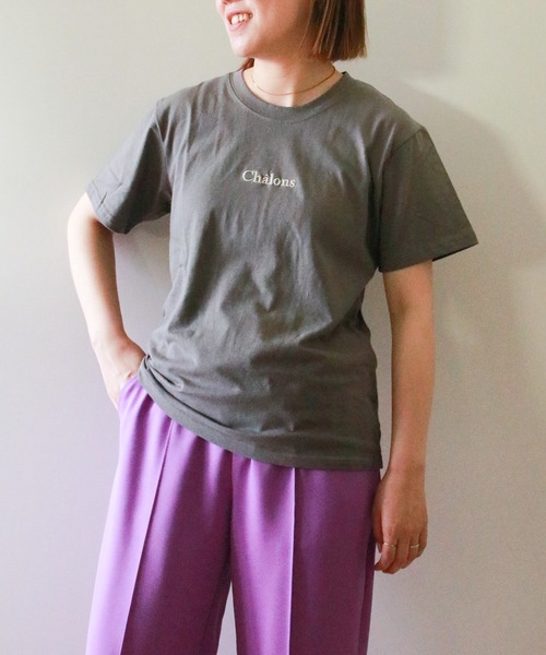 VENCEEXCHANGE(ヴァンスエクスチェンジ)の「USAコットン刺繍ロゴTシャツ(Tシャツ/カットソー・レディース・オフホワイト/グレー/ダークグレー/オリーブ・FREE)」の10枚目の写真