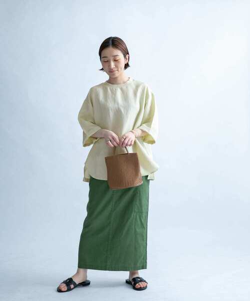 FORK&SPOON（フォークアンドスプーン）の「FORK&SPOON　リネン混布帛Tシャツ（Tシャツ/カットソー・レディース・チャコールグレー/ベージュ/レッド・1）」の17枚目の写真