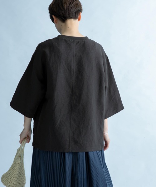 FORK&SPOON（フォークアンドスプーン）の「FORK&SPOON　リネン混布帛Tシャツ（Tシャツ/カットソー・レディース・チャコールグレー/ベージュ/レッド・1）」の5枚目の写真