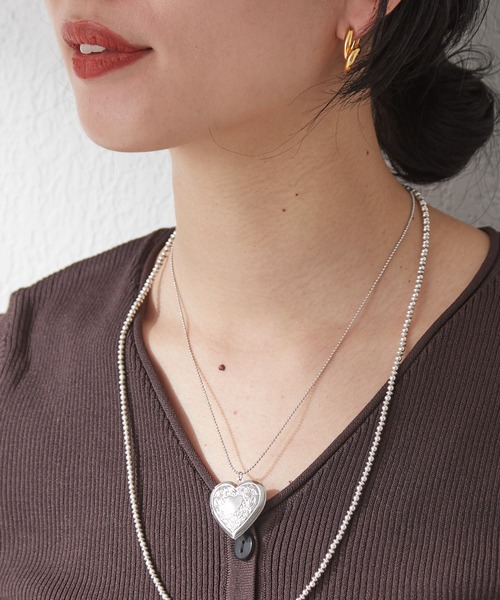 SHENERY（シーナリー）の「【WEB限定】ハートロケットネックレス（ネックレス・レディース・ゴールド/シルバー・FREE）」の4枚目の写真