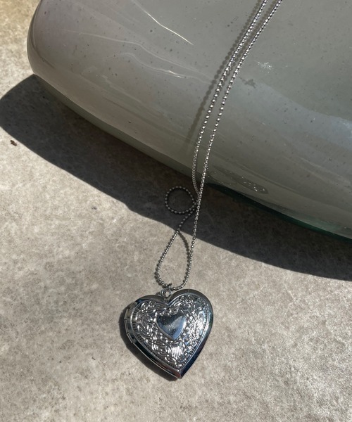 SHENERY（シーナリー）の「【WEB限定】ハートロケットネックレス（ネックレス・レディース・ゴールド/シルバー・FREE）」の17枚目の写真