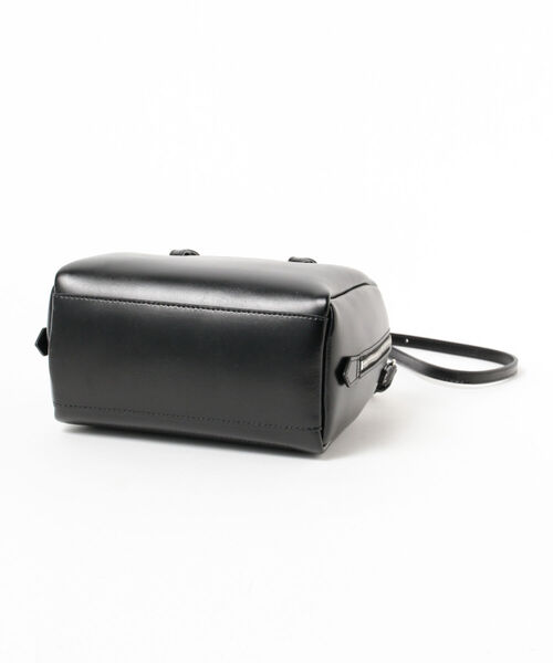 Ray BEAMS(レイビームス)の「YAHKI / ソフト ダブルフェイス ショルダーバッグ(ショルダーバッグ・レディース・ブラック・ONE SIZE)」の9枚目の写真