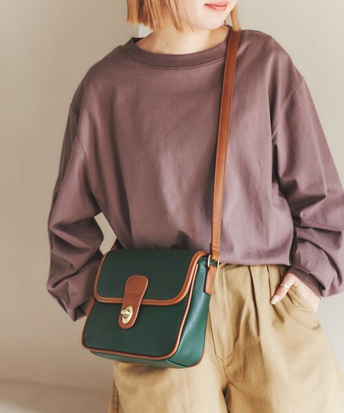 ダークグリーン フラップ付きショルダーバッグ ダークグリーン レザー