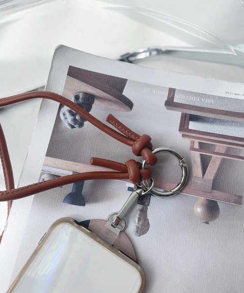 AS KNOW AS plus(アズノゥアズプラス)の「スマホ☆チェーン・パールストラップ(スマホグッズ・レディース・その他/シルバー系/ゴールド系/ゴールド系1/その他1/ゴールド系2/ゴールド系3/ゴールド系4/パイソン/ブラック/アニマル/グリーン/アイボリー/シルバー系2/マルチ/ホワイト系/パープル/ブラック系/シルバー/ベージュ/ベージュ系/ブラック系1/ホワイト系1/ブラック系2/オレンジ系2/パープル系2/クリア/ピンク系2/グリーン系2/アイボリー系3/ブラック系3/ベージュ系3/ブラウン系3・FREE)」の10枚目の写真