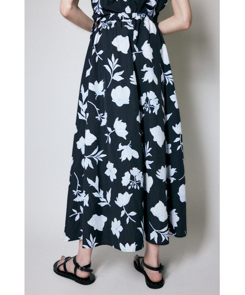 MOUSSY(マウジー)の「FLOWER PRINT WRAP スカート(スカート・レディース・オフホワイト/ブラック系その他/グリーン系その他・2/1)」の10枚目の写真
