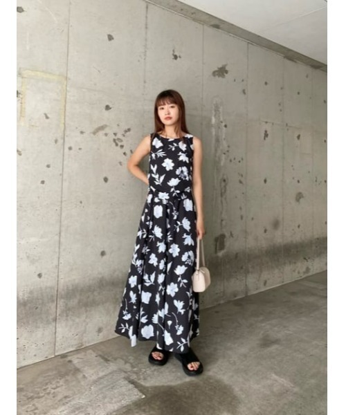 MOUSSY(マウジー)の「FLOWER PRINT WRAP スカート(スカート・レディース・オフホワイト/ブラック系その他/グリーン系その他・2/1)」の8枚目の写真