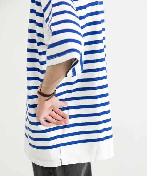 URBAN RESEARCH（アーバンリサーチ）の「リラックスボートネックボーダーショートスリーブ（Tシャツ/カットソー・メンズ・ブルー系その他/ブラック系その他/ホワイト系その他・LARGE/MEDIUM/SMALL）」の13枚目の写真