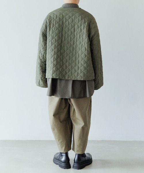 LOWRYS FARM(ローリーズファーム)の「ダイヤキルトジャケット 287655(ブルゾン・キッズ・ブラック/カーキ/アイボリー・150cm/160cm)」の16枚目の写真