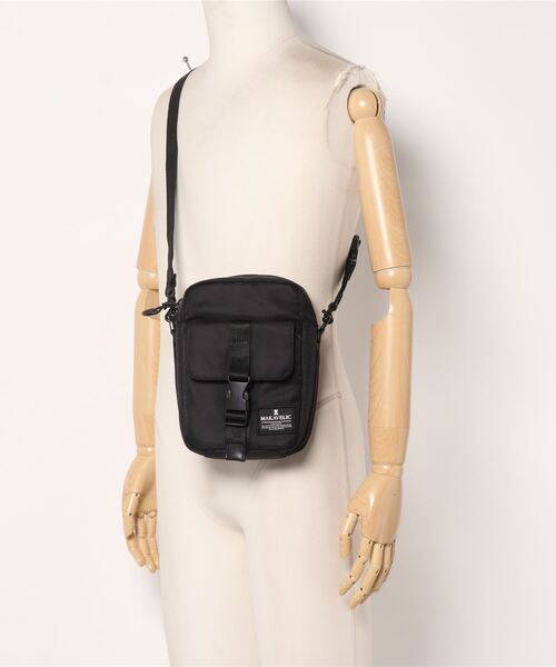 MAKAVELIC（マキャベリック）の「《MAKAVELIC》VERTICAL SHOULDER BAG（ショルダーバッグ・メンズ・ブラック・FREE）」の2枚目の写真