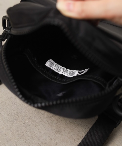 MAKAVELIC（マキャベリック）の「《MAKAVELIC》VERTICAL SHOULDER BAG（ショルダーバッグ・メンズ・ブラック・FREE）」の11枚目の写真