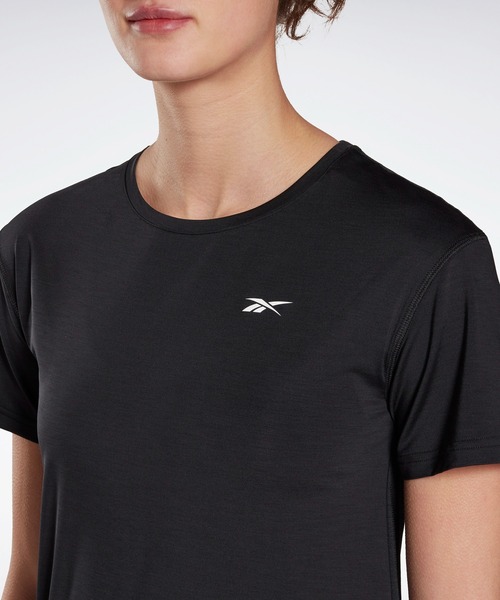 Reebok（リーボック）の「アクティブチル アスレチック Tシャツ / Activchill Athletic T-Shirt（Tシャツ/カットソー・レディース・ブラック・X-LARGE/SMALL/MEDIUM/LARGE/X-SMALL）」の3枚目の写真