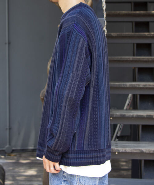 GLOSTER（グロスター）の「【GLOSTER/グロスター】ジオメトリック柄 クージーニット COOGI 3D レトロ（ニット/セーター・メンズ・ホワイト系その他/ブラック系その他/ブルー系その他・S/M/L）」の13枚目の写真