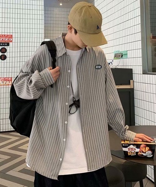 Mayree（メイリー）の「【MayreeMEN'S】ワンポイント シンプルストライプシャツ（シャツ/ブラウス・メンズ・ベージュ/グレー/ブルー/グリーン・MEDIUM/LARGE/X-LARGE）」の2枚目の写真