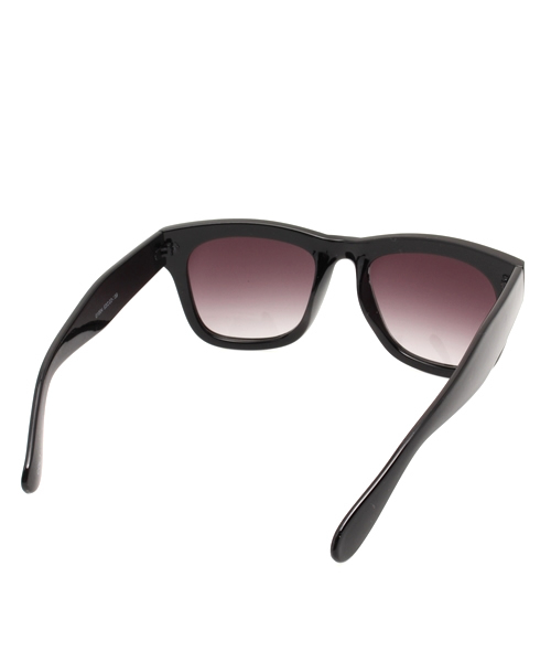 VENCEEXCHANGE（ヴァンスエクスチェンジ）の「ファッショングラス　　                    （サングラス・メンズ・ブラック/Red・FREE）」の5枚目の写真