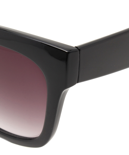 VENCEEXCHANGE（ヴァンスエクスチェンジ）の「ファッショングラス　　                    （サングラス・メンズ・ブラック/Red・FREE）」の6枚目の写真