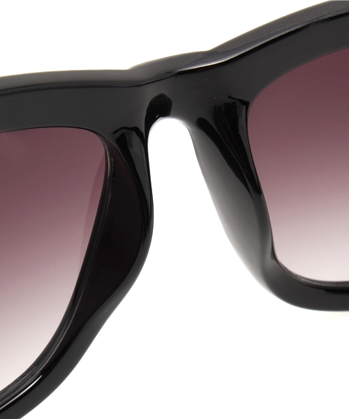 VENCEEXCHANGE（ヴァンスエクスチェンジ）の「ファッショングラス　　                    （サングラス・メンズ・ブラック/Red・FREE）」の7枚目の写真