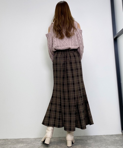 INGNI(イング)の「肩開きオフタートルケーブル/ニット(ニット/セーター・レディース・アイボリー/グレー系その他/ピンクベージュ・M)」の12枚目の写真