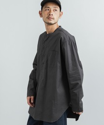 オーバーサイズ コットンツイルダンプ プルオーバーバンドカラーシャツ AUD6396