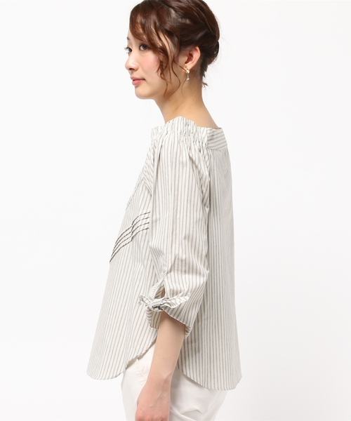 Language(ランゲージ)の「【Language】 編みこみオフショルプルオーバー(シャツ/ブラウス・レディース・ホワイト系/ベージュ系/ダルブルー系・38)」の10枚目の写真