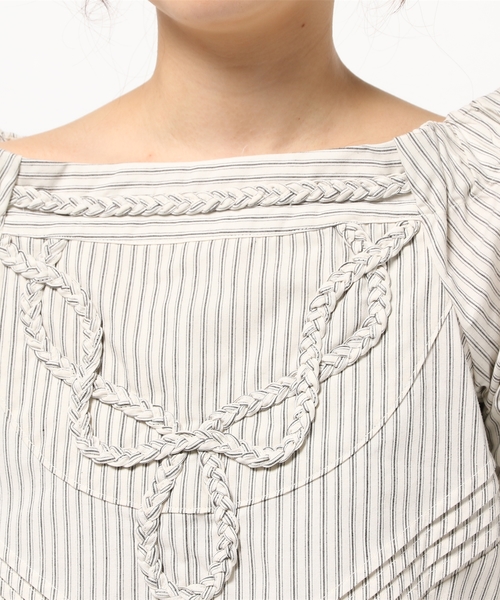 Language(ランゲージ)の「【Language】 編みこみオフショルプルオーバー(シャツ/ブラウス・レディース・ホワイト系/ベージュ系/ダルブルー系・38)」の7枚目の写真