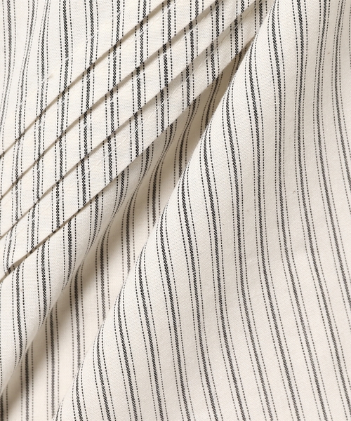 Language(ランゲージ)の「【Language】 編みこみオフショルプルオーバー(シャツ/ブラウス・レディース・ホワイト系/ベージュ系/ダルブルー系・38)」の4枚目の写真