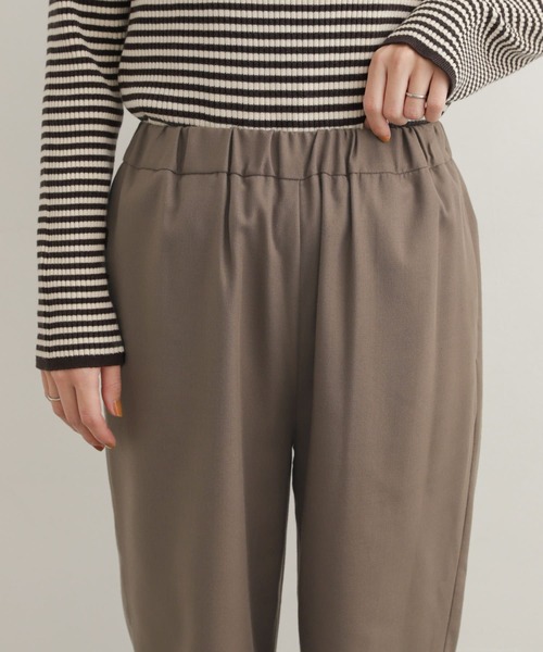 URBAN RESEARCH DOORS(アーバンリサーチドアーズ)の「裏起毛ストレートイージーパンツ(その他パンツ・レディース・ブラック/モカ/チャコールグレー・MEDIUM/SMALL)」の8枚目の写真