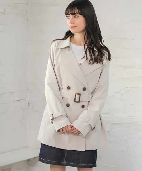 Honeys（ハニーズ）の「撥水加工ハーフ丈トレンチコート（トレンチコート・レディース・ベージュ/ピンク/アイボリー/グレイッシュベージュ・S/M/L/LL）」の10枚目の写真