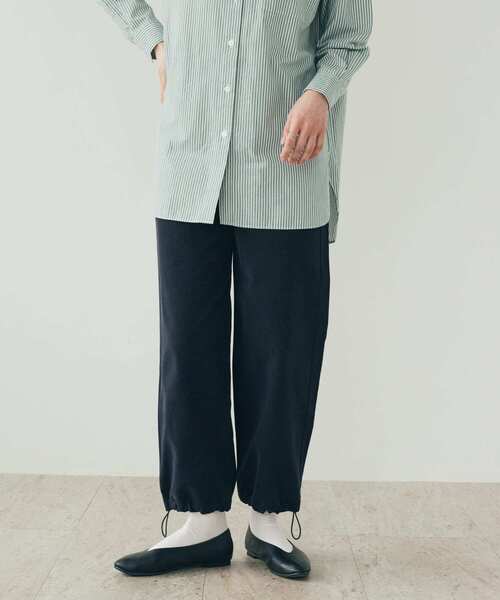 FORK&SPOON（フォークアンドスプーン）の「FORK&SPOON　ヘムドローベイカーパンツ（その他パンツ・レディース・カーキ/ネイビー・1/2）」の2枚目の写真