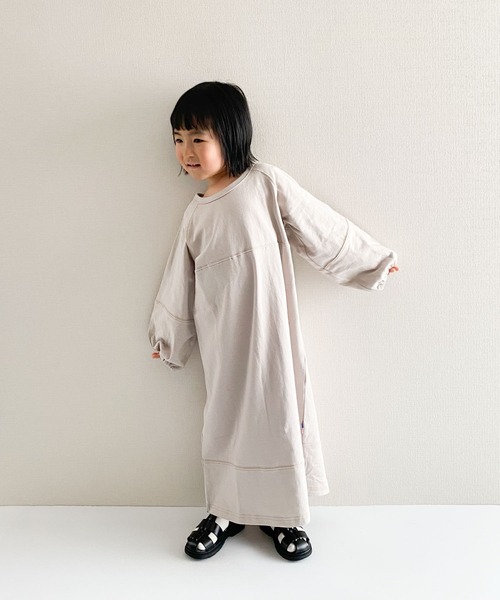 CIAOPANIC TYPY(チャオパニックティピー)の「■【KIDS】USAコットン配色ステッチワンピース(ワンピース・キッズ・グリーン/チャコールグレー/ベージュ系その他・S/L/M/XL/XXL)」の3枚目の写真