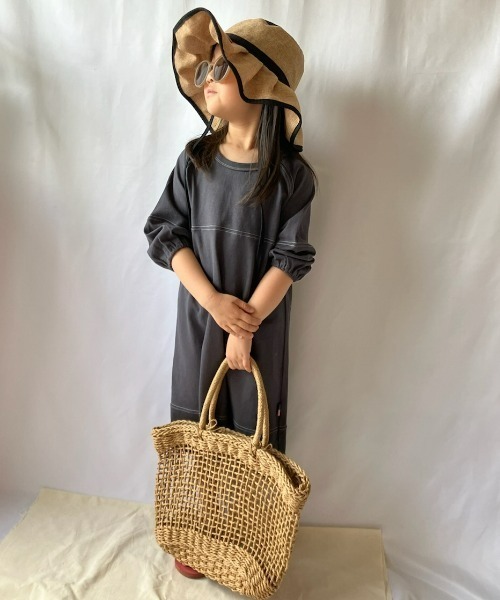 CIAOPANIC TYPY(チャオパニックティピー)の「■【KIDS】USAコットン配色ステッチワンピース(ワンピース・キッズ・グリーン/チャコールグレー/ベージュ系その他・S/L/M/XL/XXL)」の2枚目の写真