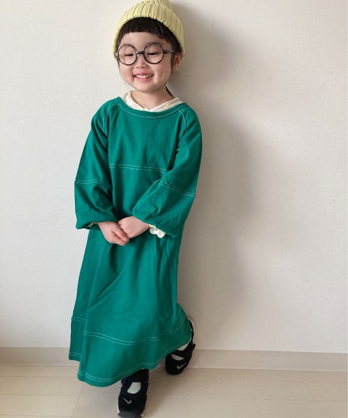 CIAOPANIC TYPY(チャオパニックティピー)の「■【KIDS】USAコットン配色ステッチワンピース(ワンピース・キッズ・グリーン/チャコールグレー/ベージュ系その他・S/L/M/XL/XXL)」の1枚目の写真