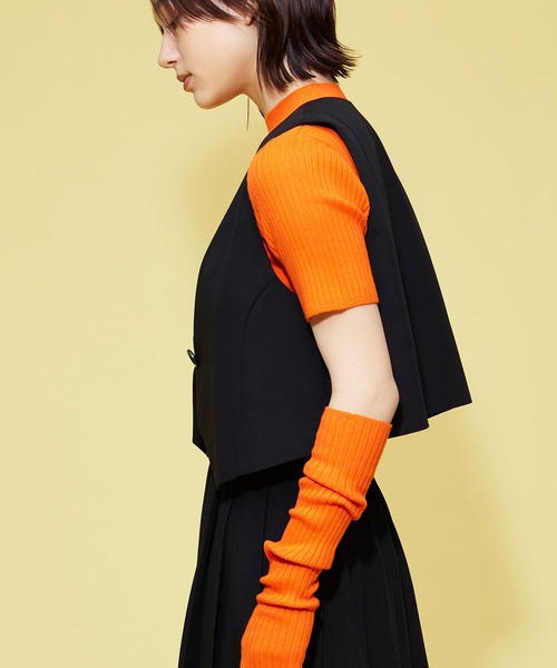 FOREVER 21(フォーエバー トゥエンティーワン)の「【MODE】クロップドVネックジレ(ベスト・レディース・ブラック・FREE)」の3枚目の写真