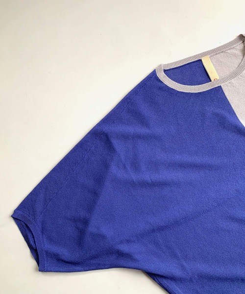 Q(キュー)の「バイカラーリラックスニット(ニット/セーター・レディース・ライトグレー/ブラック・MEDIUM)」の9枚目の写真