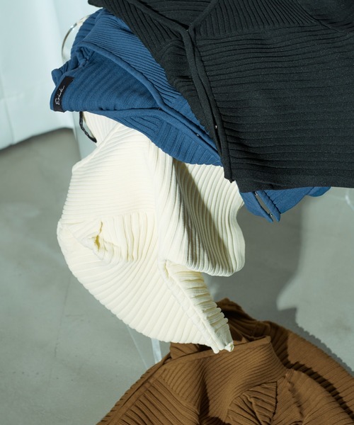 Ezick（エジック）の「Honey rib ハーフスリーブニット（その他トップス・レディース・ブルー/ブラック/ブラウン/ホワイト・FREE）」の11枚目の写真