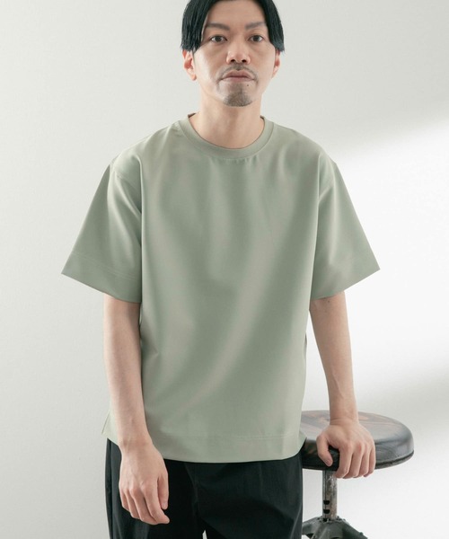 ITEMS URBANRESEARCH（アイテムズ アーバンリサーチ）の「ストレッチ布帛 クルーネックTシャツ（Tシャツ/カットソー・メンズ・ブラック/カーキ/ベージュ/グレー系その他・MEDIUM/LARGE）」の6枚目の写真