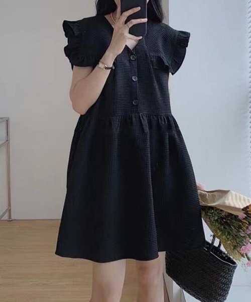 gossip!ロサンゼルス(ゴシップロサンゼルス)の「YUGA Vネック ノースリーブワンピース(ワンピース・レディース・ホワイト/カーキ/ブラック・FREE)」の1枚目の写真