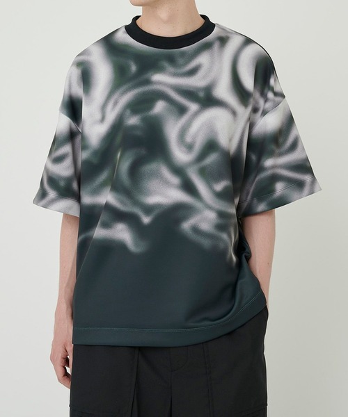 UNITED TOKYO（ユナイテッドトウキョウ）の「ブラッシュマーブルグラデオーバーTee（Tシャツ/カットソー・メンズ・ブラック/グリーン/グレー・1/2）」の3枚目の写真