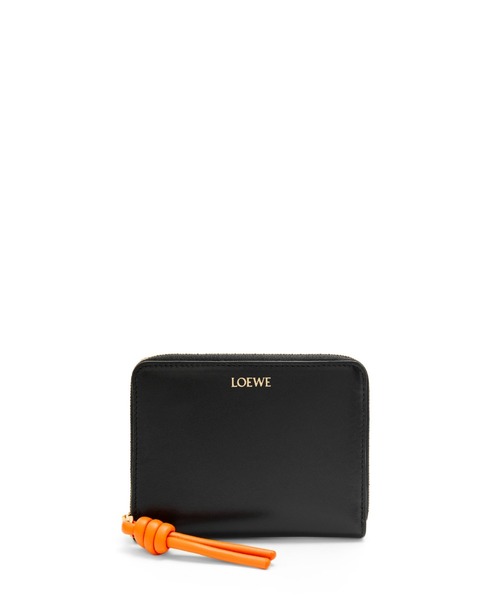 LOEWE（ロエベ）の「ノット コンパクト ジップアラウンド ウォレット